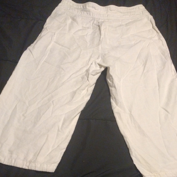 Ellen Tracy White Drawstring Capris - Picture 5 of 5